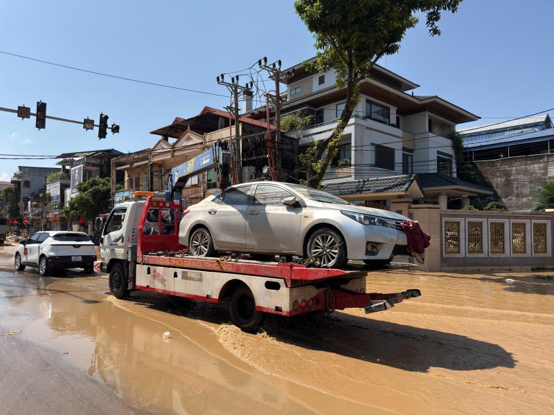 Cận cảnh Thái Nguyên ngổn ngang sau nước lũ rút và nỗi lo của người dân - Ảnh 12.
