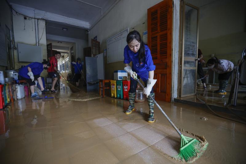 Hình ảnh Trường ĐH Sư phạm Thái Nguyên ngổn ngang sau lũ lịch sử- Ảnh 4.