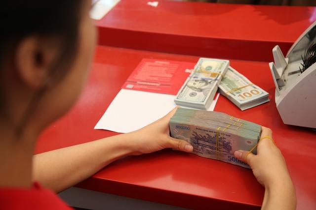 Giá USD hôm nay 28.10.2025: Ngân hàng giảm chiều bán ra, ngược với euro và bảng Anh- Ảnh 1.
