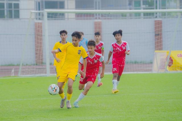 Lần đầu tiên bóng đá trẻ Việt Nam có giải 'mini V-League'- Ảnh 3.