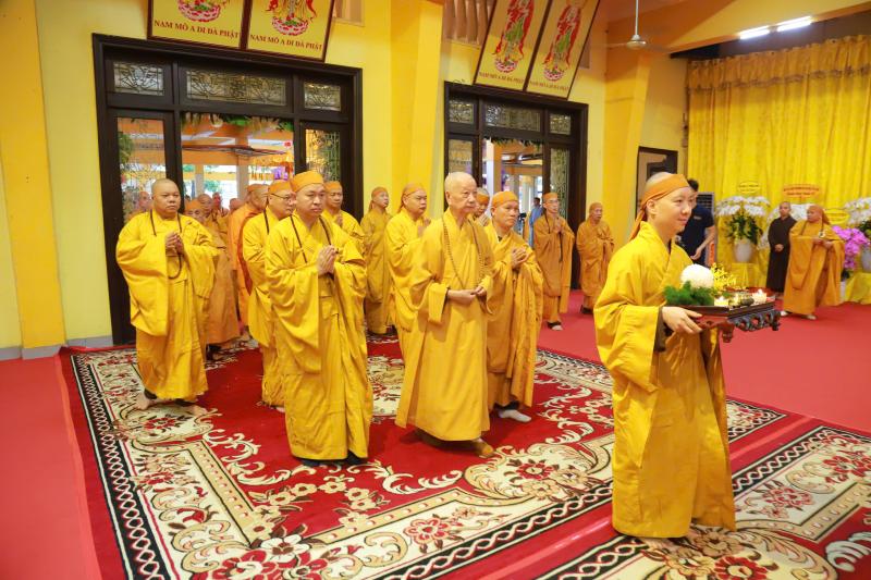Pháp chủ Giáo hội Phật giáo Việt Nam tưởng niệm trưởng lão hòa thượng Thích Trí Tịnh - Ảnh 1.