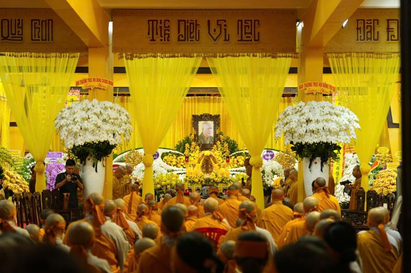 GHPGVN tiễn đưa kim quan trưởng lão hòa thượng Thích Trí Tịnh rời chùa Vĩnh Nghiêm - Ảnh 6.