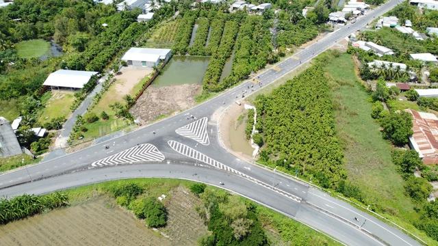 Đường tránh Cao Lãnh xuyên qua cánh đồng mùa nước nổi sắp hoàn thành- Ảnh 1.