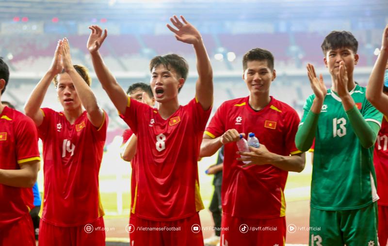 Lộ diện ngày đội tuyển Việt Nam và U.23 hội quân: HLV Kim Sang-sik chỉ được chọn 1, vì…- Ảnh 1.