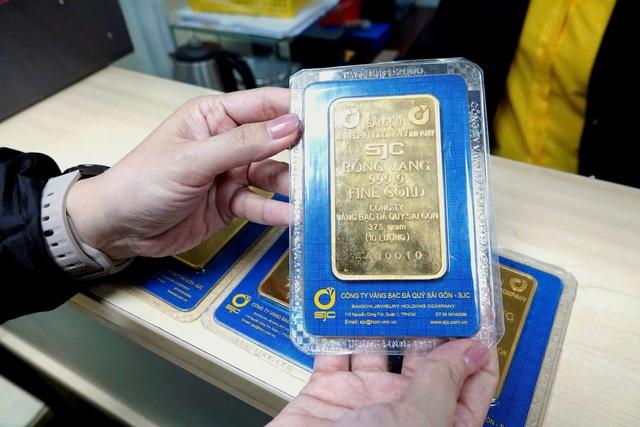 Giá vàng biến động mạnh, cơ quan chức năng vào cuộc- Ảnh 1.
