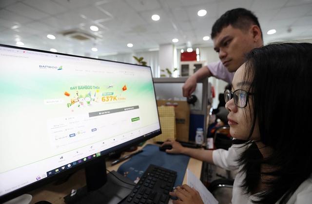 Giá vé máy bay tết chạm đỉnh vẫn 'đắt hàng'- Ảnh 2.