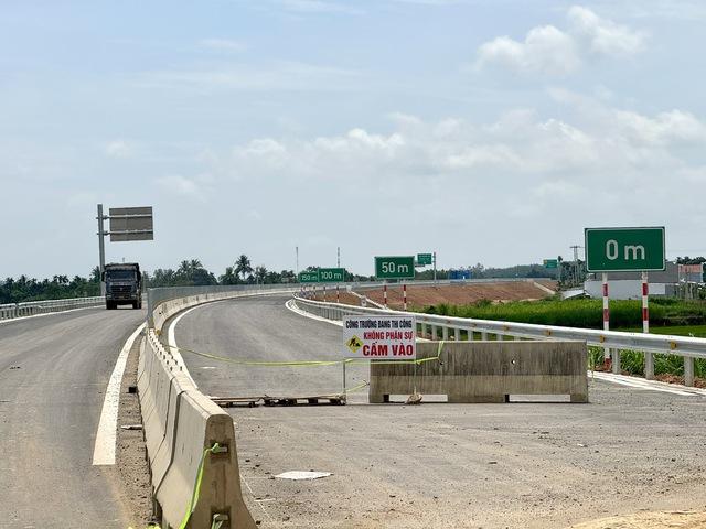 Cao tốc Quảng Ngãi - Hoài Nhơn vướng mặt bằng, nguy cơ ảnh hưởng tiến độ- Ảnh 2.