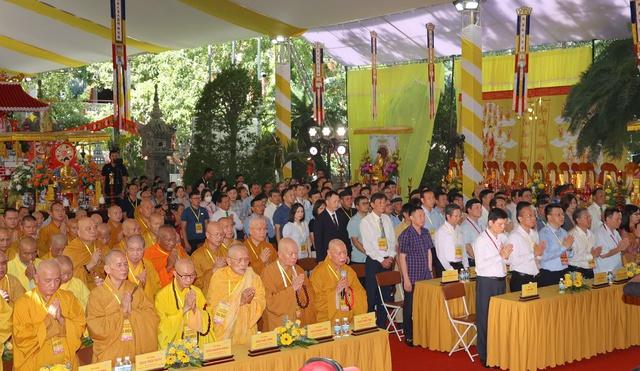 Cầu siêu cho những nạn nhân tử vong vì tai nạn giao thông- Ảnh 1.