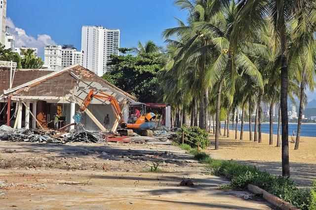 Khánh Hòa đấu giá khu đất vàng ven biển Trần Phú phục vụ cộng đồng - Ảnh 3.