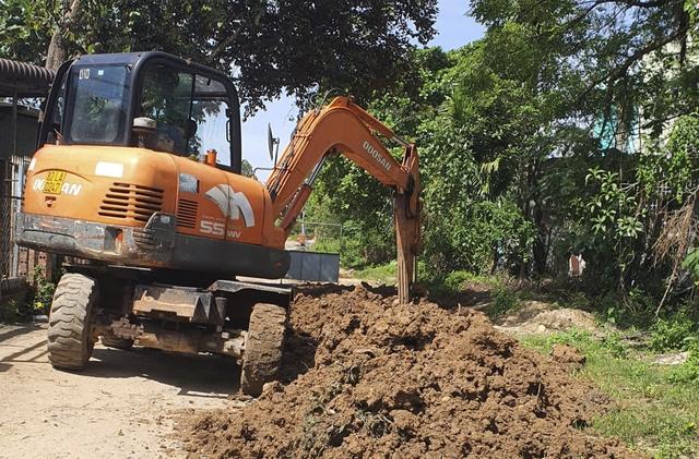 Quảng Ngãi: Thi công lắp đặt ống nước chậm hoàn trả mặt bằng gây mất an toàn- Ảnh 4.