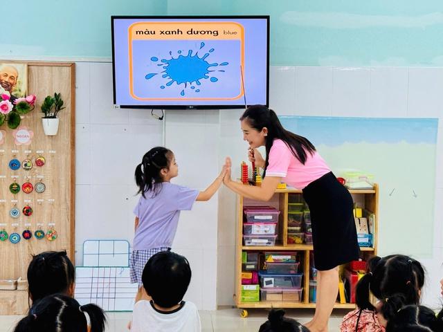 Tiếng Anh thành ngôn ngữ thứ hai: Giáo viên là quan trọng nhất - Ảnh 1.