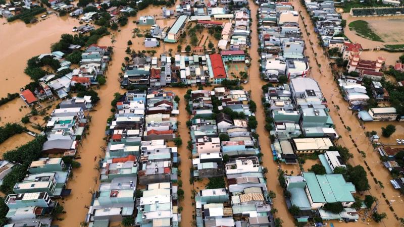 Hơn 66 . 800 Ngôi nhà ở Đà Nẵng chìm trong nước lũ do xả lũ từ thủy điện - Ảnh 12.