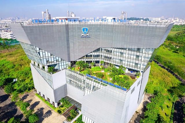 Chuyển đổi số giáo dục trong đại học: Đột phá khoa học công nghệ tại NTTU - Ảnh 2.