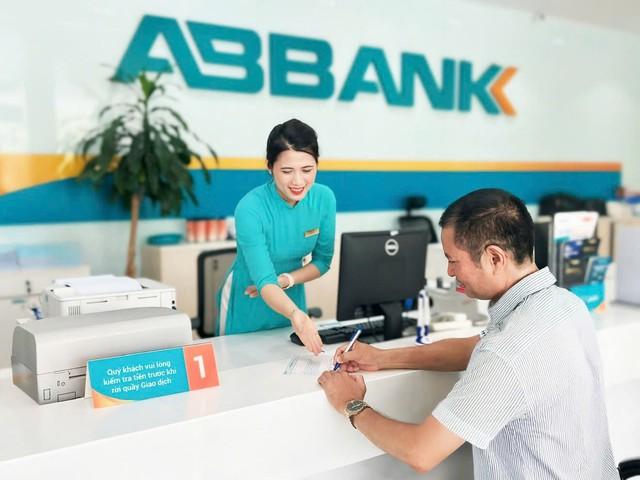 ABBANK giảm lãi suất cho vay đối với khách hàng bị ảnh hưởng bởi bão lũ- Ảnh 1.