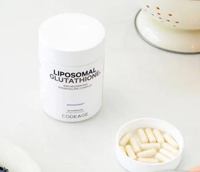 Glutathione là gì? Có thật sự mang lại hiệu quả làm trắng da không mà hot vậy? - Ảnh 4.