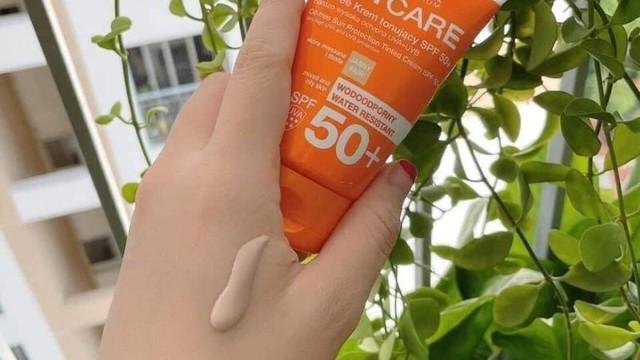 Top 10 kem chống nắng cho da mụn được hội skincare ‘chấm 10 điểm không có nhưng’- Ảnh 12.