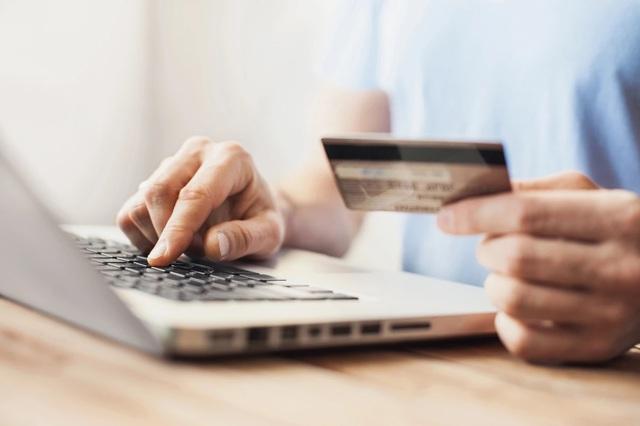 Người dùng cần chú ý: Lãi suất thẻ tín dụng tăng vọt lên 22%/năm- Ảnh 1.
