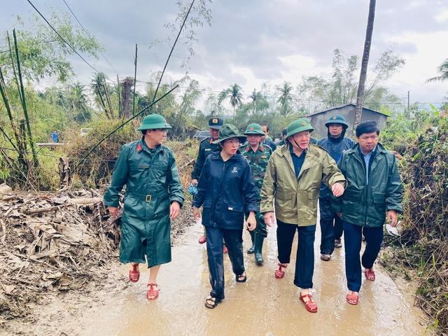Phó thủ tướng Nguyễn Hòa Bình chỉ đạo khắc phục hậu quả mưa lũ tại Đắk Lắk- Ảnh 1.