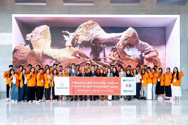 Hanwha Life tổ chức chuyến thực tế tại Hàn Quốc, chắp cánh nhân tài Fintech Việt Nam- Ảnh 2.