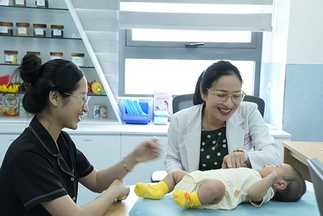 6 lưu ý sức khỏe quan trọng từ bác sĩ nhi dành cho bé sinh non- Ảnh 2.