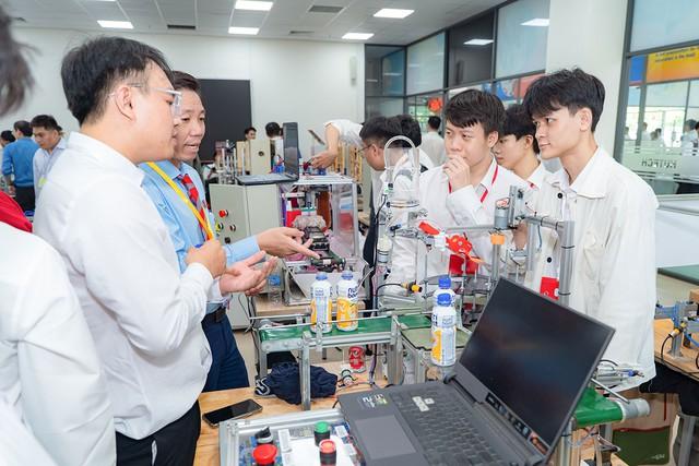 Những sản phẩm phục vụ cộng đồng xuất phát từ giảng đường- Ảnh 2.