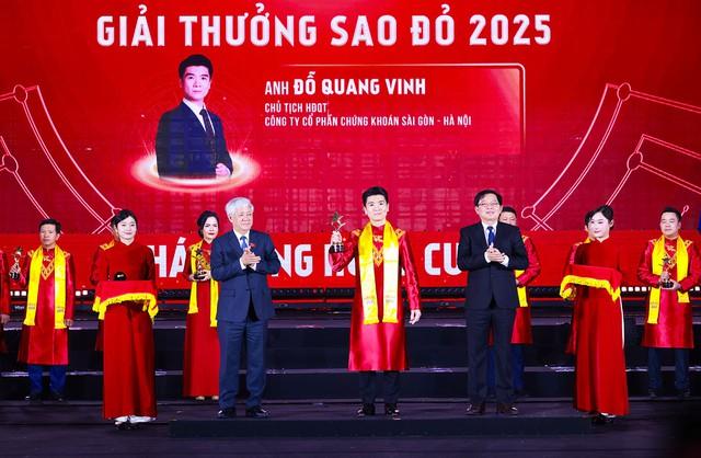 Doanh nhân Đỗ Quang Vinh được vinh danh trong Top 10 Giải thưởng Sao Đỏ 2025- Ảnh 2.