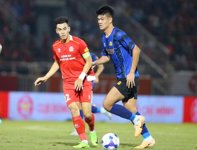 Lịch thi đấu V-League mới nhất: Cuộc chiến của những người cùng khổ, HAGL không còn đường lùi- Ảnh 1.