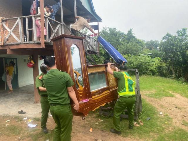 Đoàn viên thanh niên Gia Lai hỗ trợ người dân phòng , chống bão Kalmaegi an toàn - Ảnh 1.