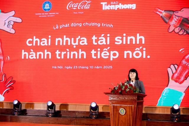 Giới trẻ Thủ đô ‘tiếp lửa’ hành trình tái sinh chai nhựa- Ảnh 4.
