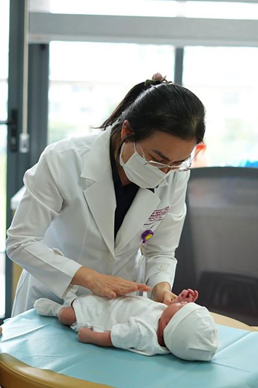 6 lưu ý sức khỏe quan trọng từ bác sĩ nhi dành cho bé sinh non- Ảnh 4.
