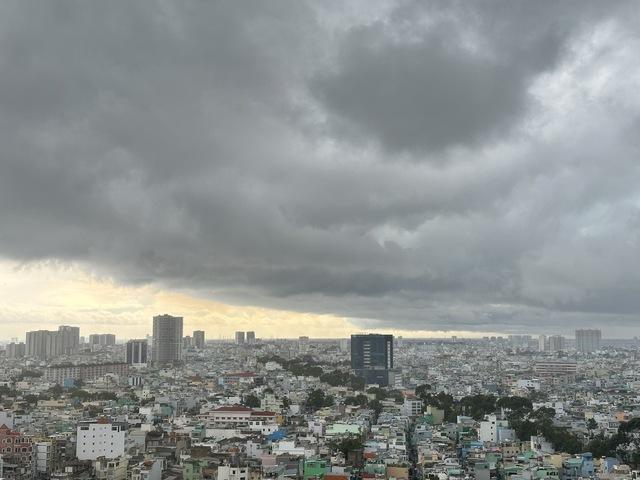 Bão Kalmaegi xuất hiện, sắp vào Biển Đông thành bão số 13- Ảnh 1.