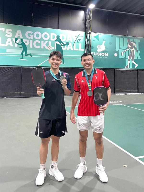 Lý Hoàng Nam cùng các nghệ sĩ giao lưu pickleball 'Nghĩa tình phương Nam' vì miền Trung- Ảnh 2.