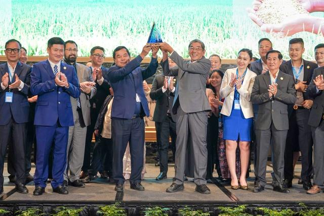 Nóng: Gạo ST25 lần thứ 3 thắng giải gạo ngon nhất thế giới
- Ảnh 2.