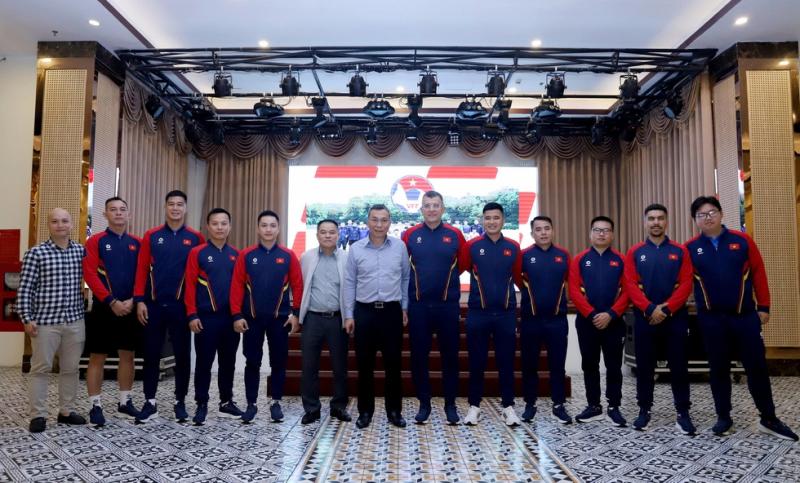 Chủ tịch VFF Trần Quốc Tuấn giao nhiệm vụ quan trọng cho U.17 Việt Nam, mong có vé châu Á- Ảnh 4.