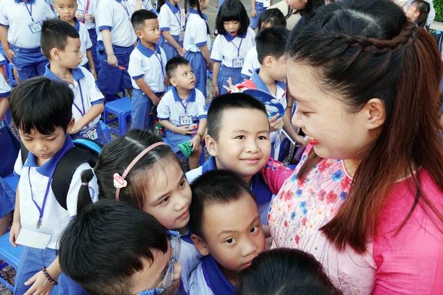 Công nghệ là đôi cánh, thầy là ngọn gió nâng ước mơ học sinh bay cao - Ảnh 2.