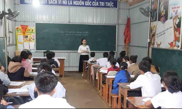 Nhọc nhằn giữ lửa học tập vùng cao - Ảnh 1.