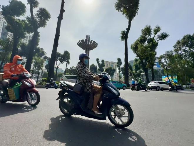 TP.HCM trời chuyển rét bất thường, vì sao?- Ảnh 1.