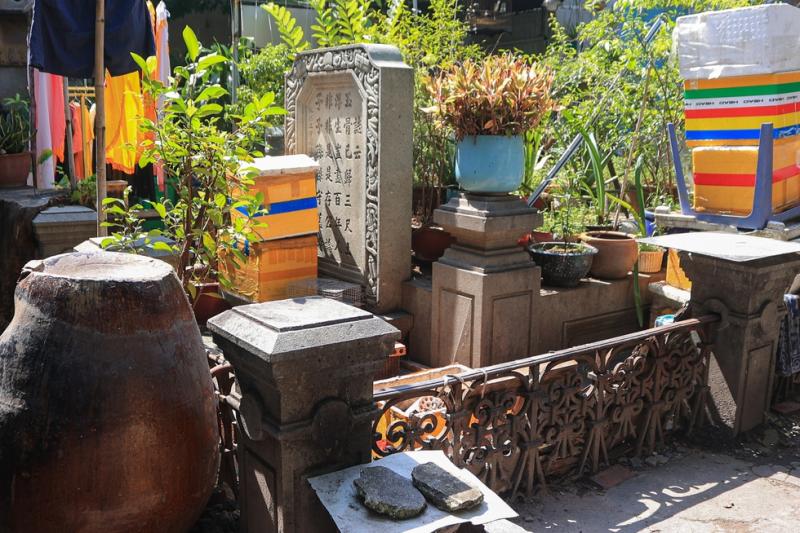 Mộ cổ 123 năm ở TP.HCM: Dấu tích đại gia giàu thứ 4 Sài Gòn xưa- Ảnh 11.