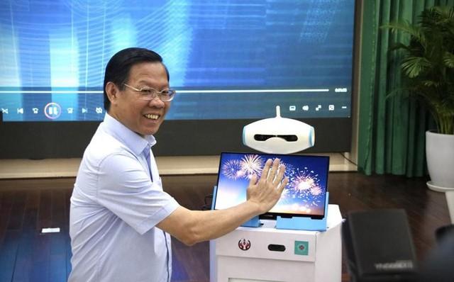 Nhịp sống ở Trung tâm chuyển đổi số - Ảnh 1.