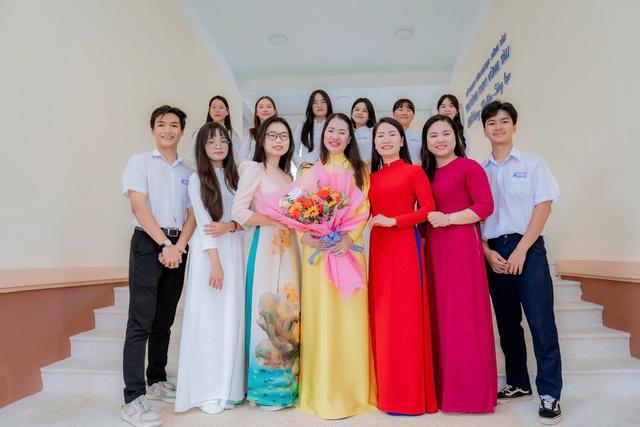 Trái tim người thầy thời công nghệ- Ảnh 2.