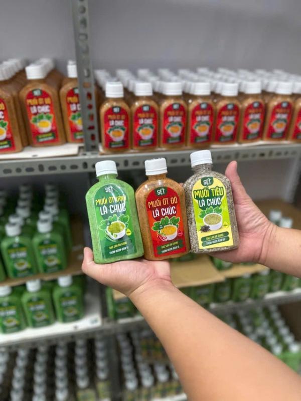 Khởi nghiệp với lá chúc, chàng trai miền Tây thu nhập hơn 20 triệu đồng/tháng - Ảnh 3.