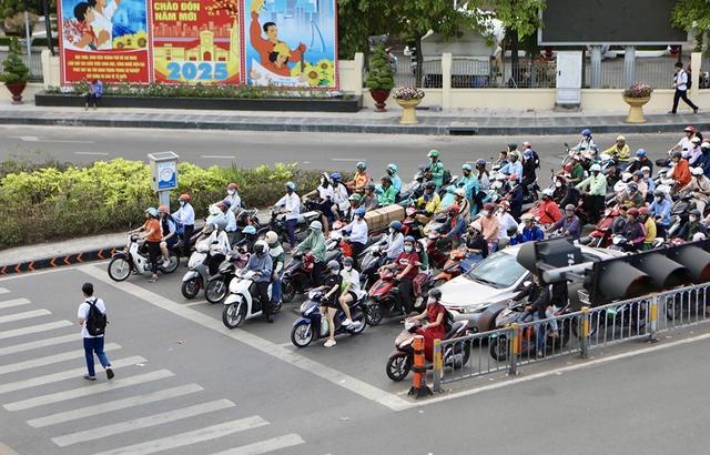 TP.HCM và Hà Nội sẽ tiên phong siết khí thải xe máy, bắt đầu ngay từ 1.7.2027- Ảnh 1.