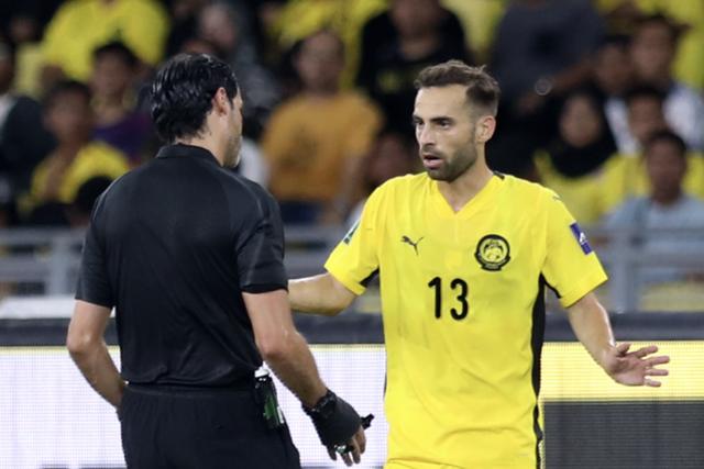 FIFA trừng phạt bóng đá Malaysia: 'FAM đừng lấp liếm gian dối, CĐV sẽ không tha thứ'- Ảnh 3.