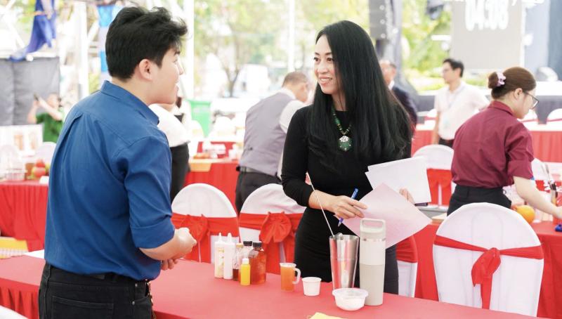 Độc đáo những 'thức uống xanh' xuất hiện ở lễ hội ẩm thực chay tại TP.HCM - Ảnh 9.