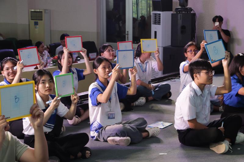 Sinh viên thực hành sống xanh sống khỏe, rộn ràng xách quà mang về - Ảnh 10.