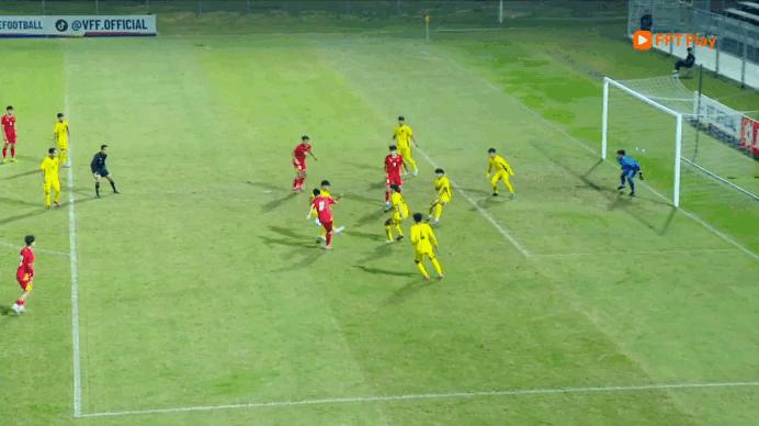 Thắng đậm Malaysia, U.17 Việt Nam lập kỳ tích giành vé đi châu Á: VFF thưởng nóng 600 triệu đồng- Ảnh 3.