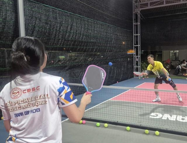 Muốn học pickleball miễn phí, nên đến đây và liên hệ người này…- Ảnh 3.