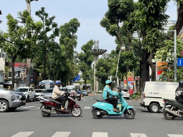 TP.HCM hôm nay lạnh sâu, kéo dài đến bao giờ?
- Ảnh 1.
