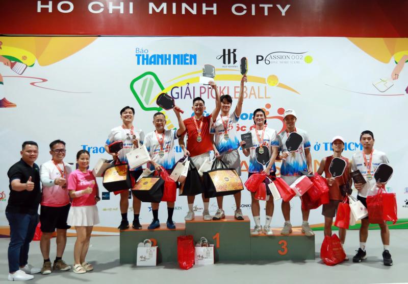 Lý Hoàng Nam bất ngờ xuất hiện tại giải pickleball 'Cùng con đi tiếp cuộc đời' - Ảnh 7.