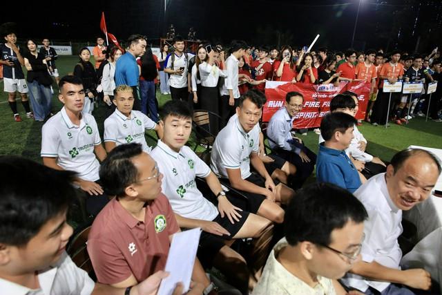 Công Phượng, Xuân Trường và Minh Vương lan tỏa cảm xúc mạnh mẽ ở giải sinh viên UEH- Ảnh 10.